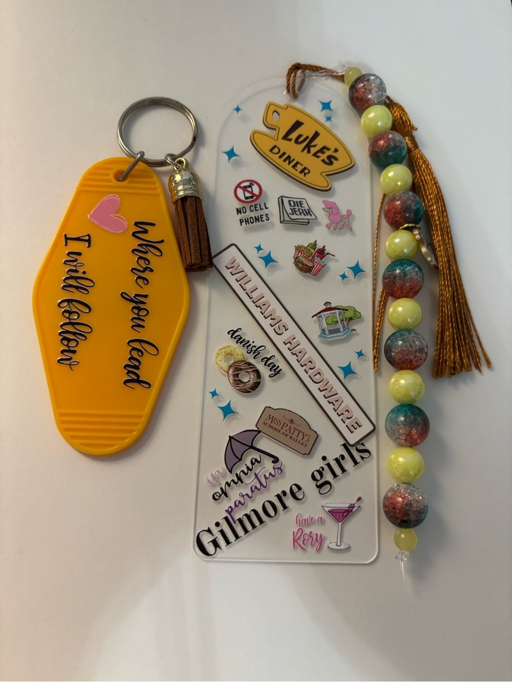 Handcrafted bookmark keychain collab with @allys_closet82 - Picture 2 of 6